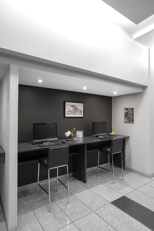 Mantra Airport Hotel