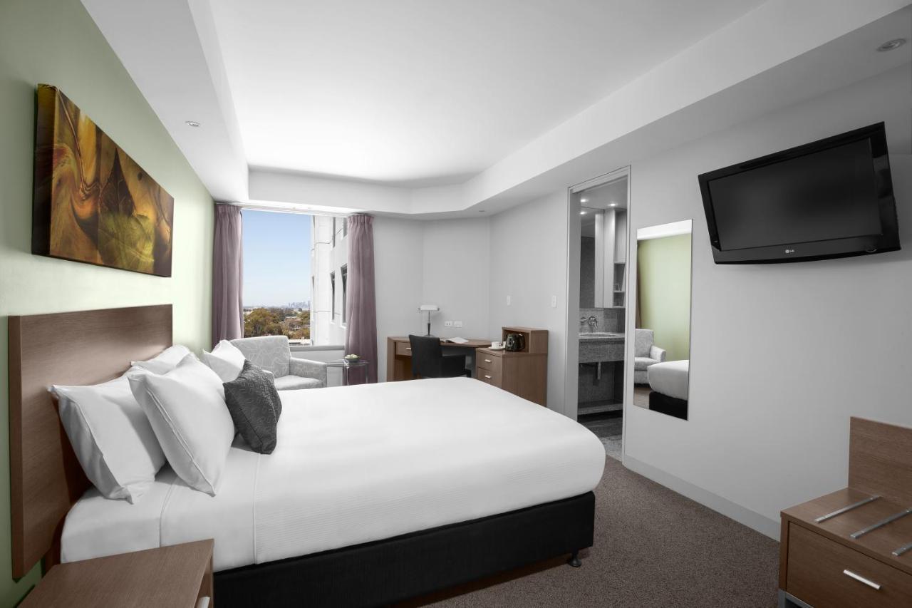 Hotel Mantra Airport
