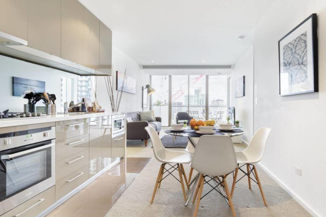 Complete Host Epic Apartment *
