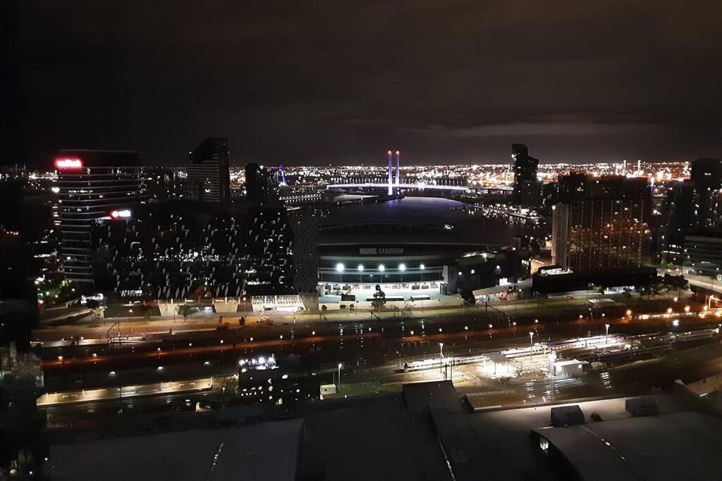 Cbd Water Views Wifi Netflix Apartment *