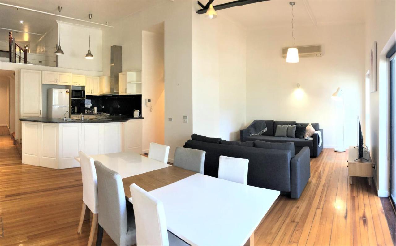 Apartment Readyset On King