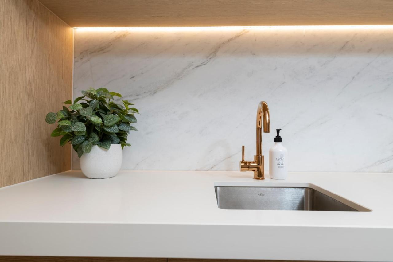 Luxuria - Collins House Melbourne