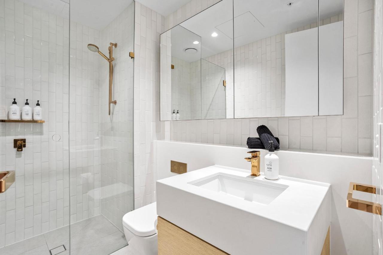 Luxuria - Collins House Apartment *