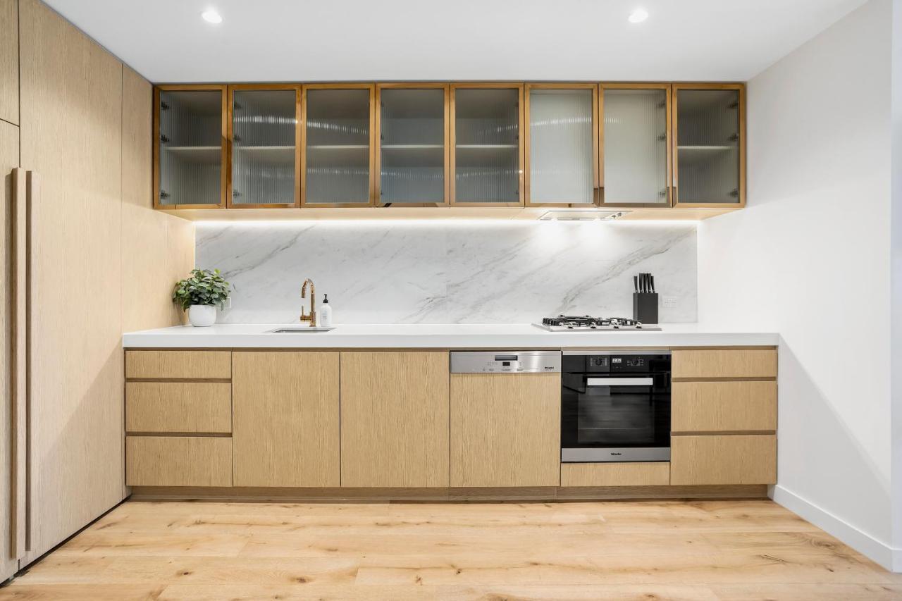 Luxuria - Collins House * Melbourne