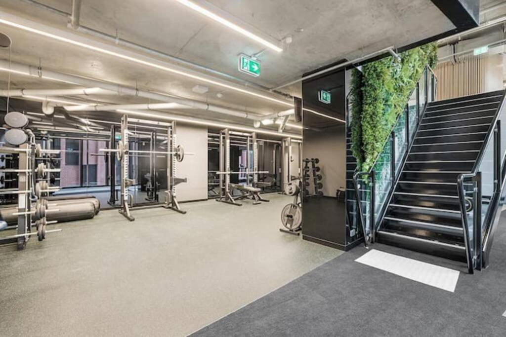 Luxury 1br + Study Near Mcg, Tennis Centre & City Apartment Melbourne