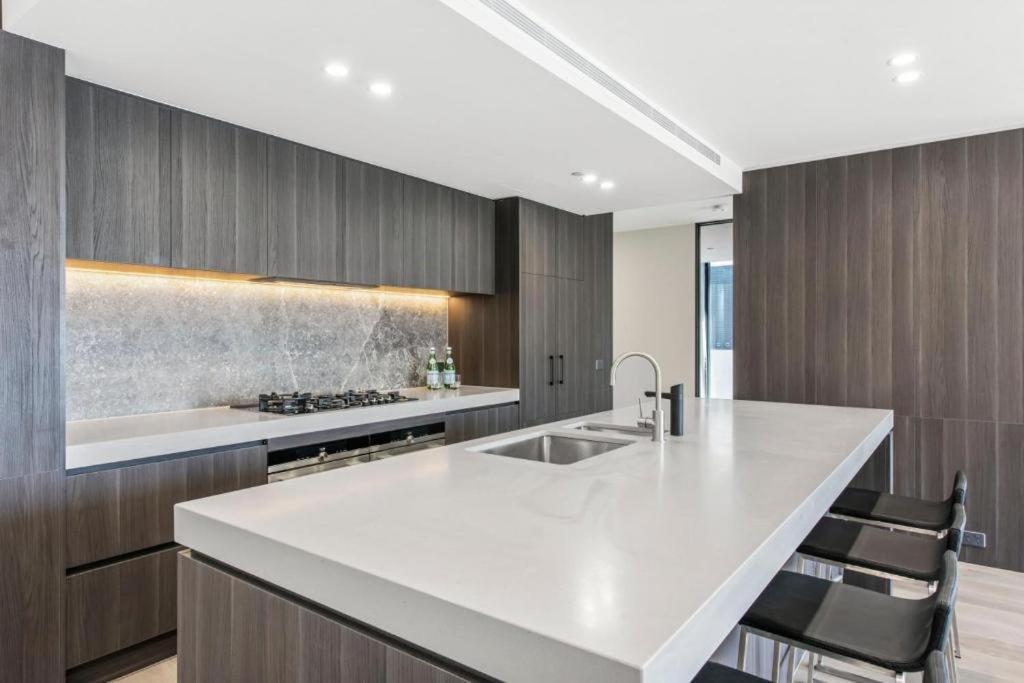 Luxury Penthouse With Astonishing Bay And Views Apartment *