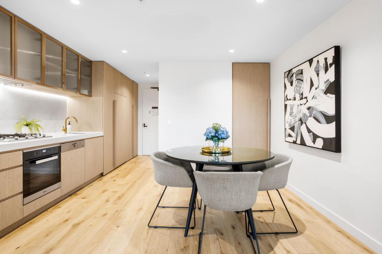 Luxuria - Collins House Apartment *