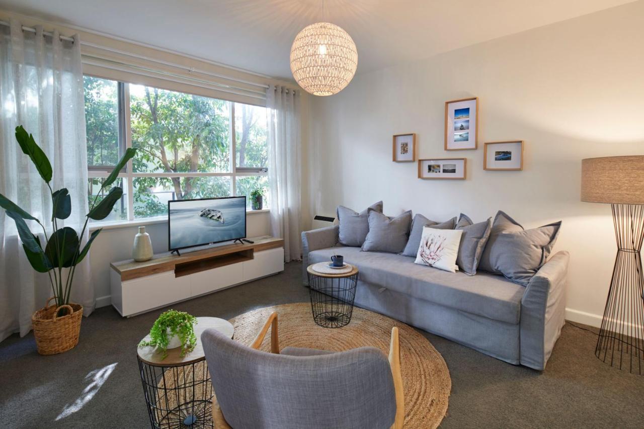 1 Bedroom Apt With Parking Stroll To Elwood * Melbourne