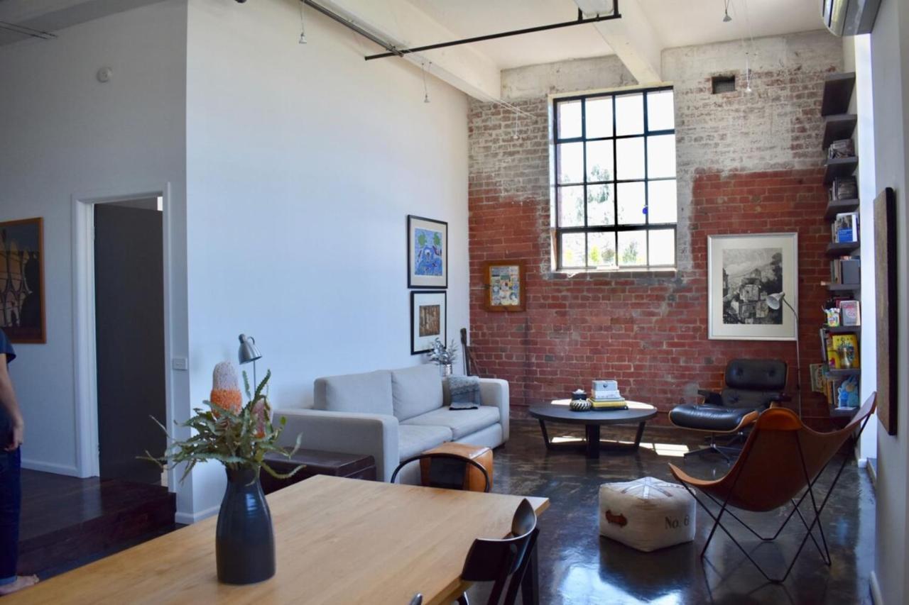 Stylish Warehouse Conversion In Heart Of Fitzroy Apartment *