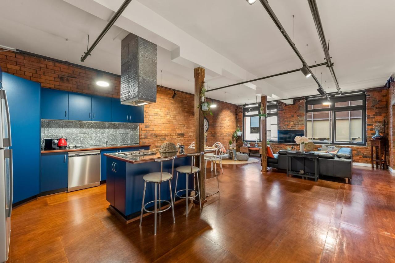 Staycentral - Heritage Warehouse Retreat Apartment