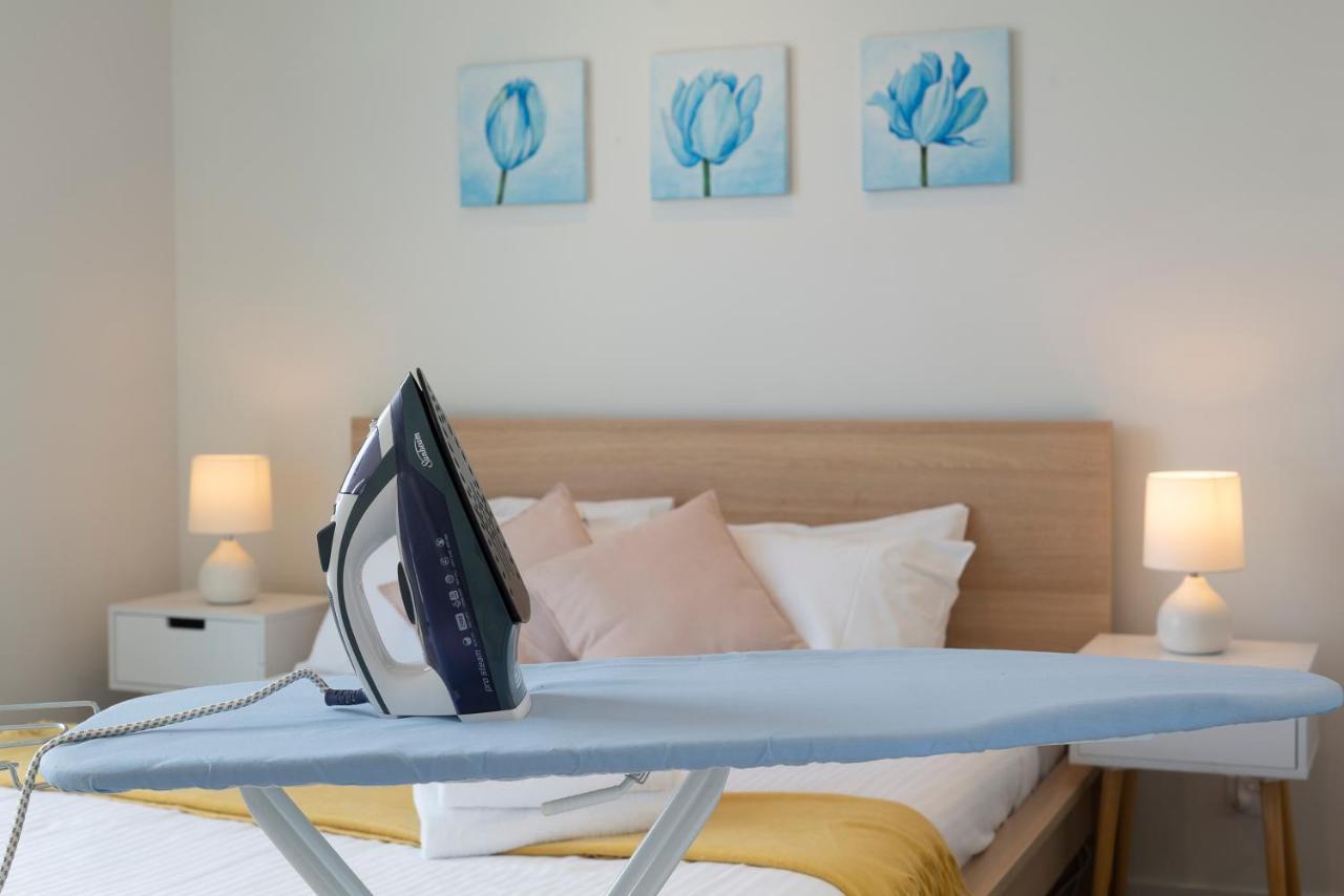 Apartment Eq Tower Modern Cbd Melbourne