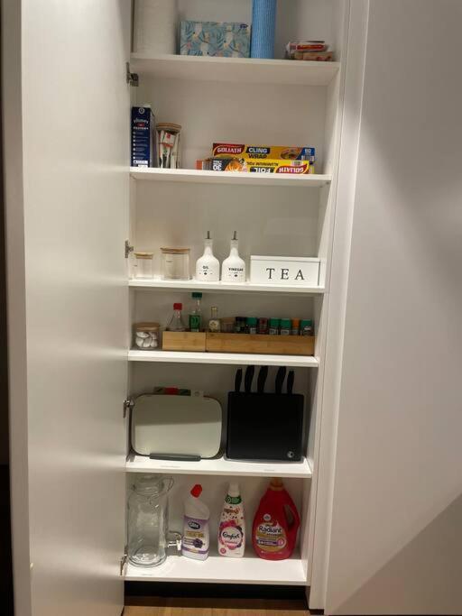 Apartment Family Friendly Modern 2Br Apt, Harbour View, Free Parking, Wifi, Netflix, Pool & Gym Melbourne