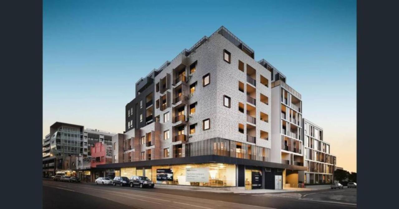 New Spacious 2 Bedroom With Gorgeous Views Apartment