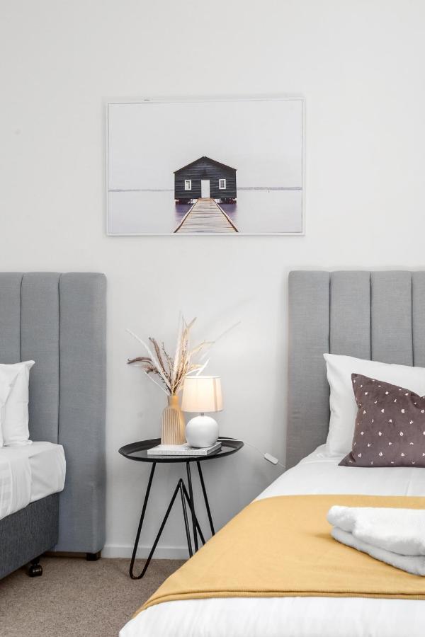 Palmerston St By Urban Rest