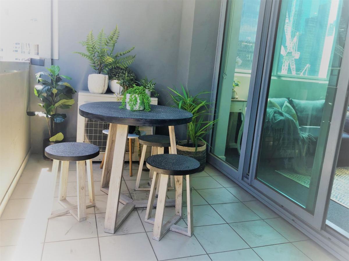 Apartment La Sky Boutique - Pool, & Sauna Melbourne