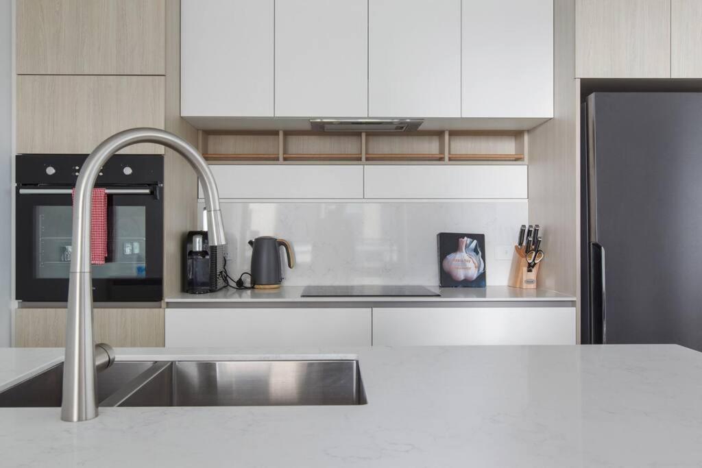 Style Living In The Heart Of Moonee Ponds Apartment *