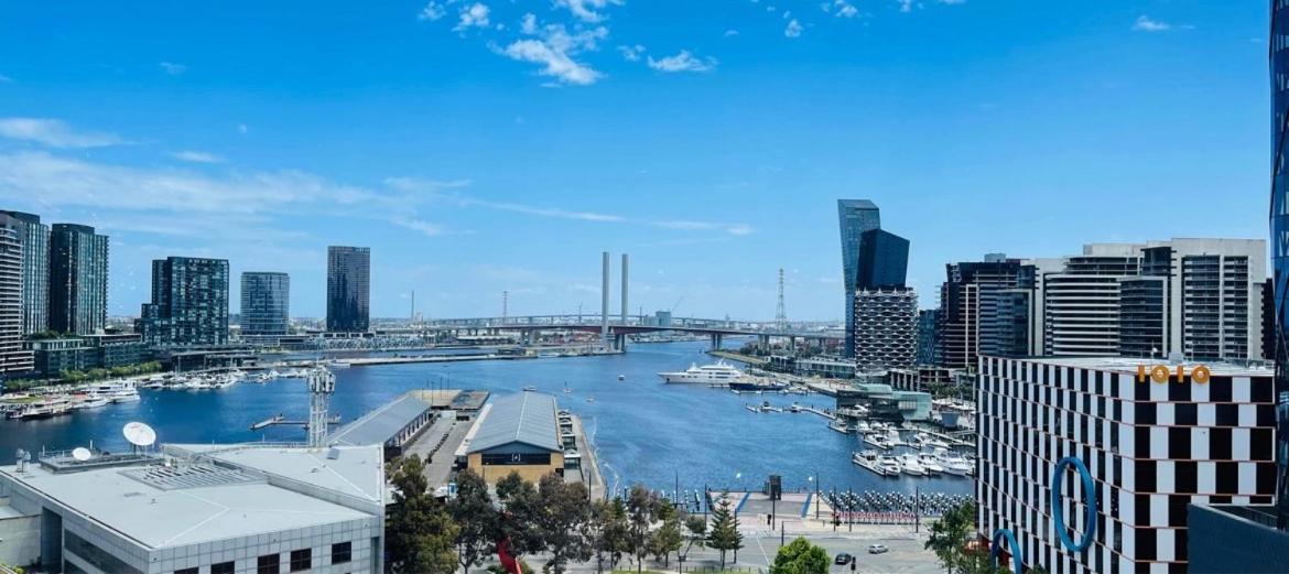 Apartment Family Friendly Modern 2Br Apt, Harbour View, Free Parking, Wifi, Netflix, Pool & Gym