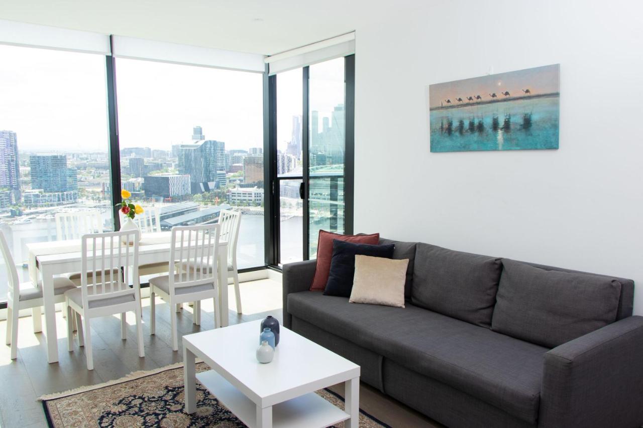 Pars - Collins Wharf Waterfront, Docklands Apartment