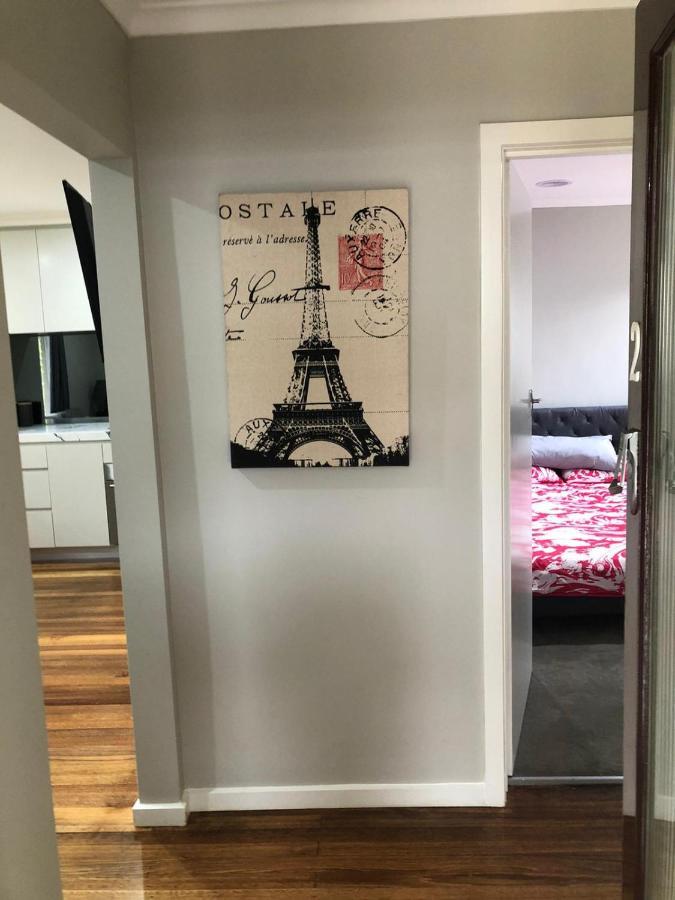 Apartment Relax And Unwind- Furnished 3 Bd Unit Melbourne