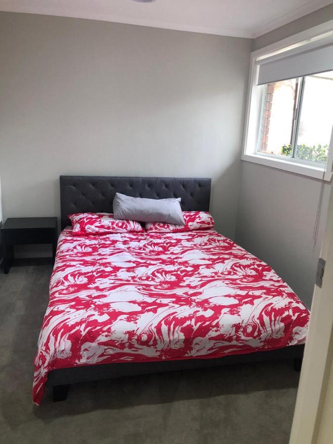 Relax And Unwind- Furnished 3 Bd Unit Apartment