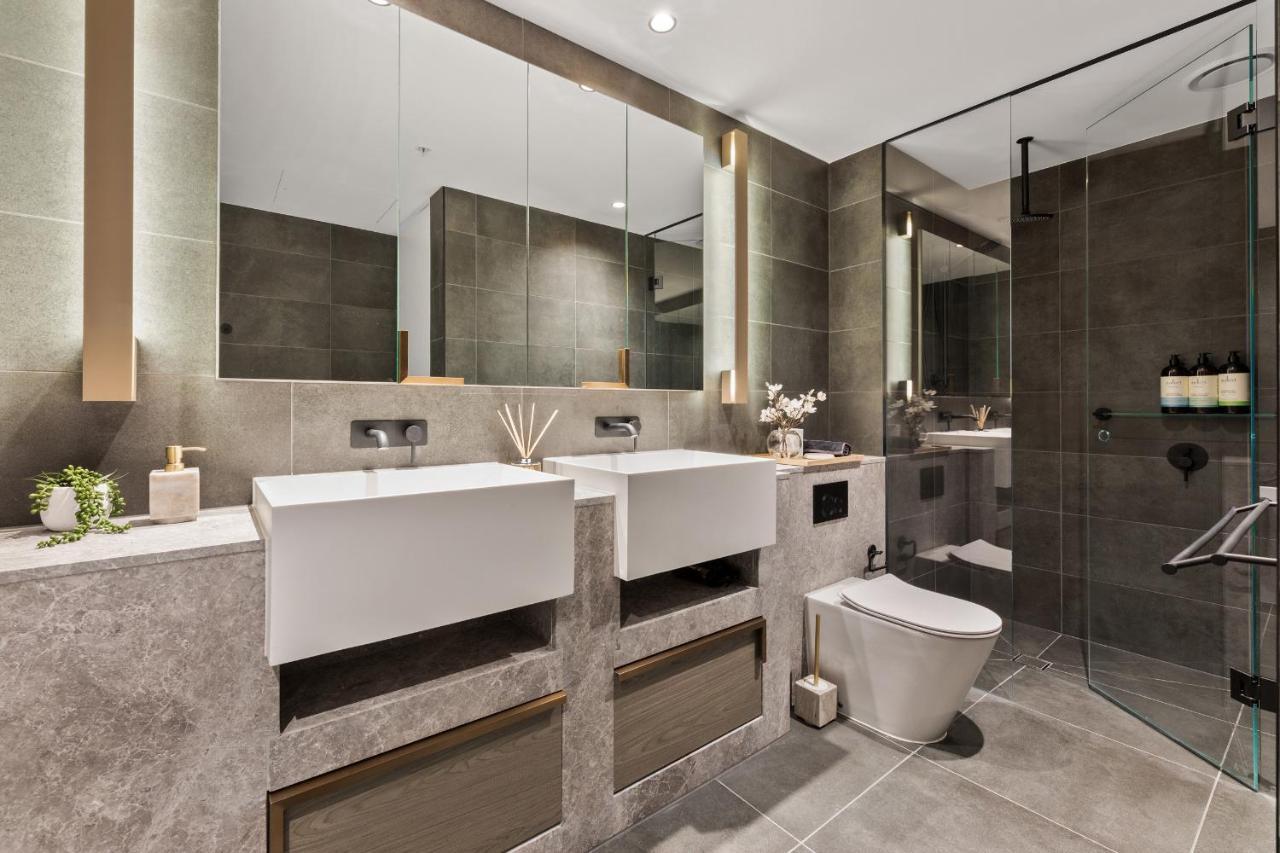 Sky High Deluxe Presidential Penthouse Apartment *