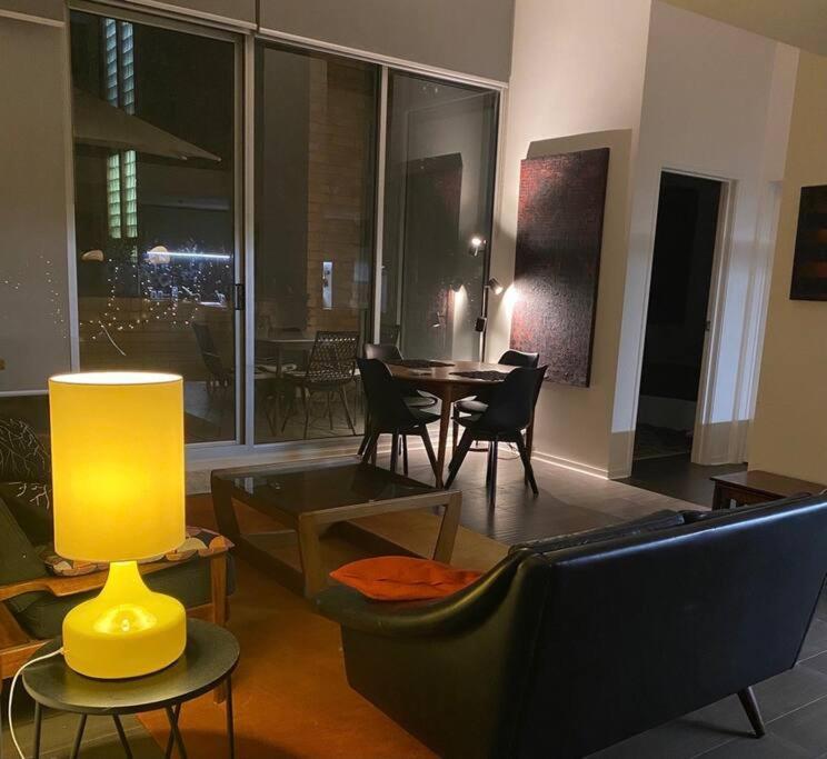 Spacious Split-level 3-bed * Melbourne