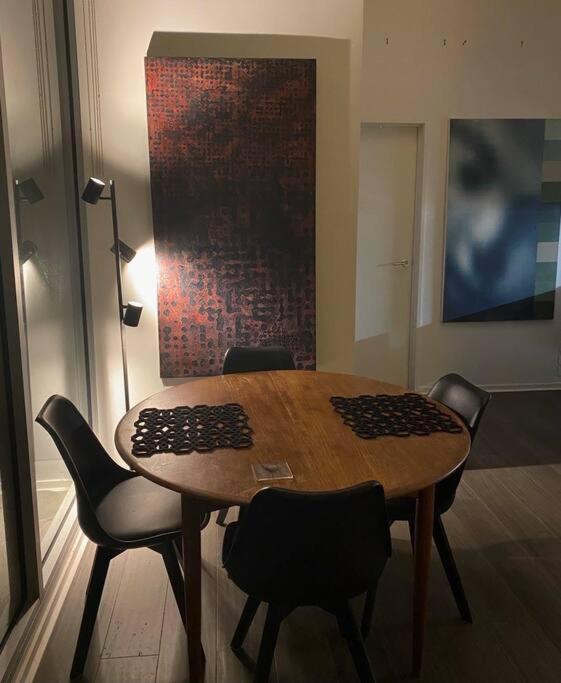 Spacious Split-level 3-bed * Melbourne
