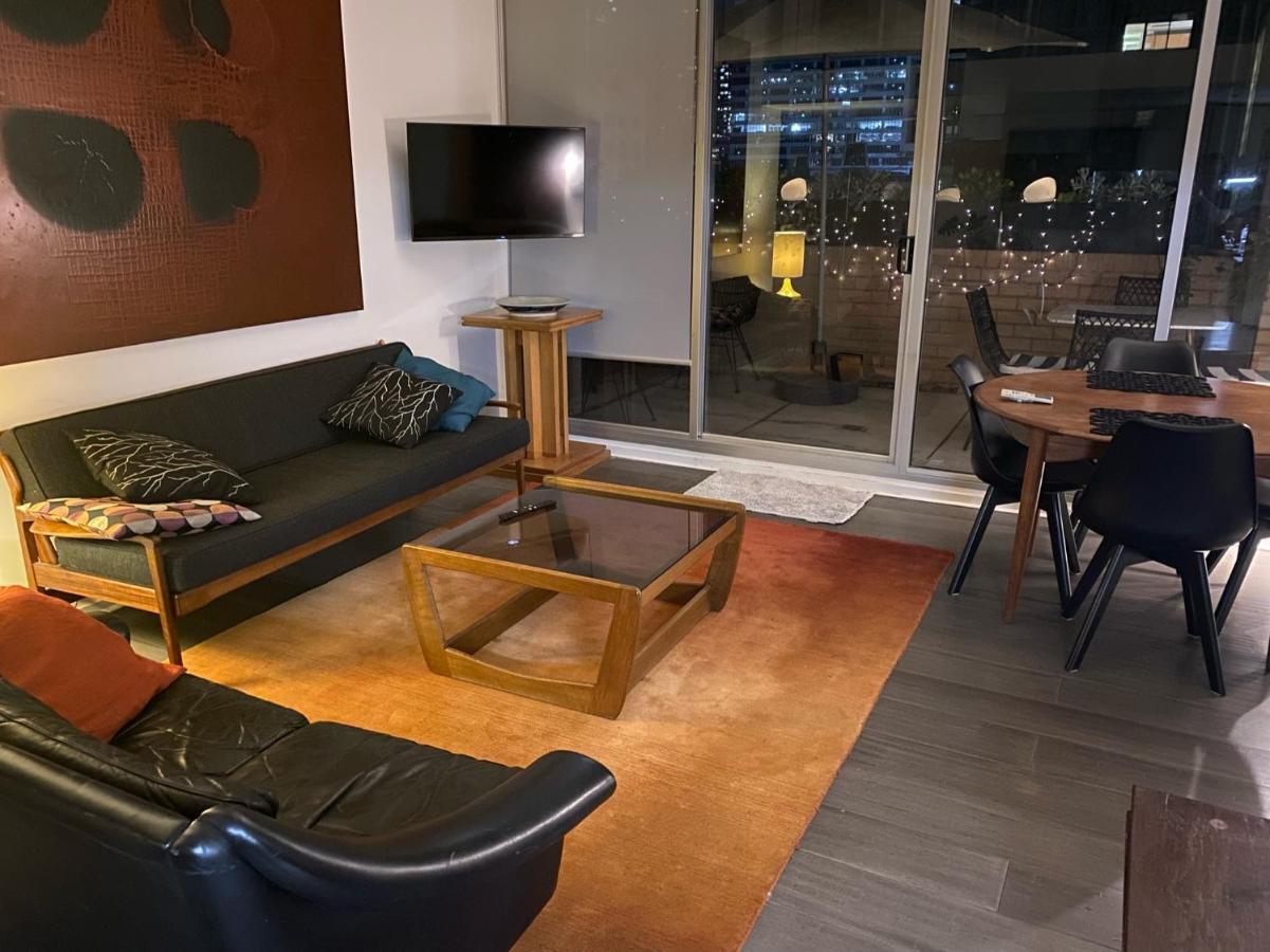 Spacious Split-level 3-bed Apartment