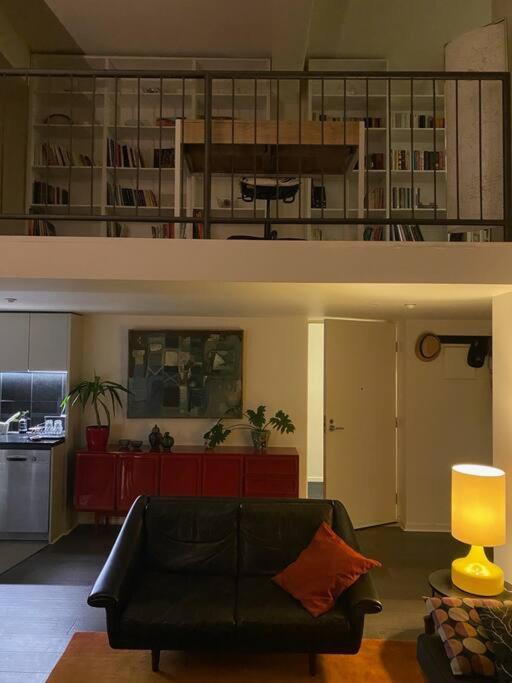 Spacious Split-level 3-bed Apartment