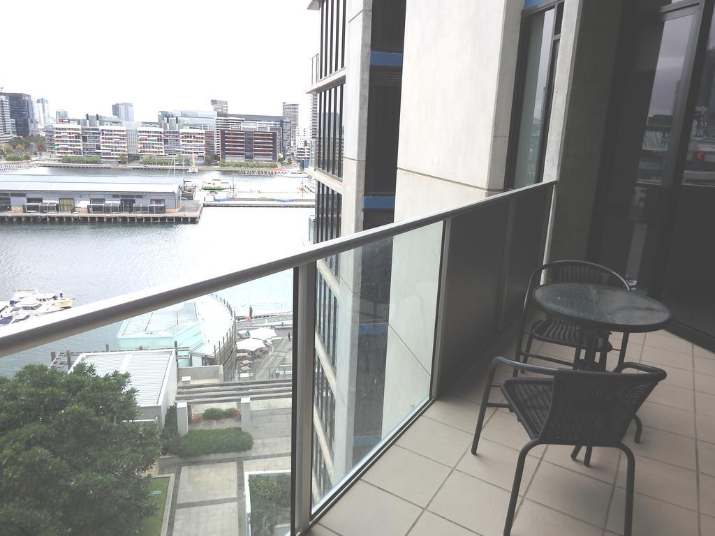 Aparthotel Akom At Docklands Melbourne