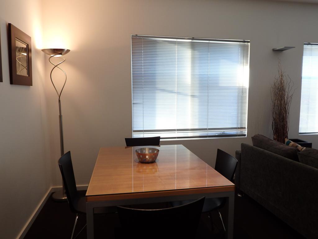 Apartment @ Kew Q45 *