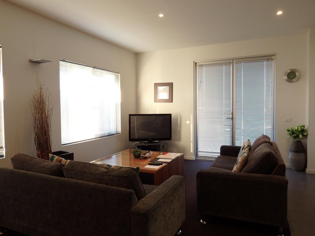 @ Kew Q45 *