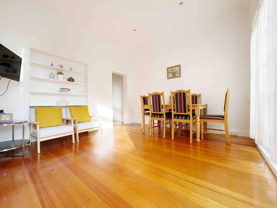 Apartment Cheerful 2 Bedroom Residential