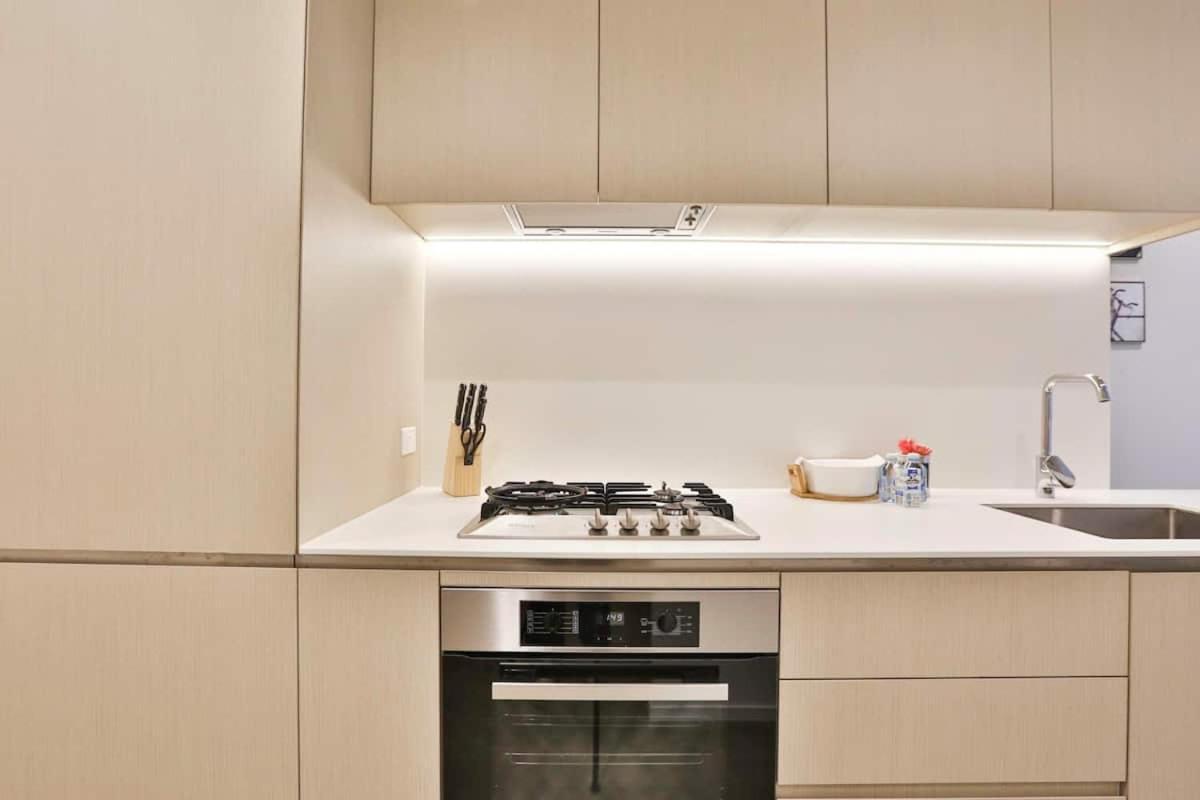 Apartment Australia108 Stylish Southbank Lamaison
