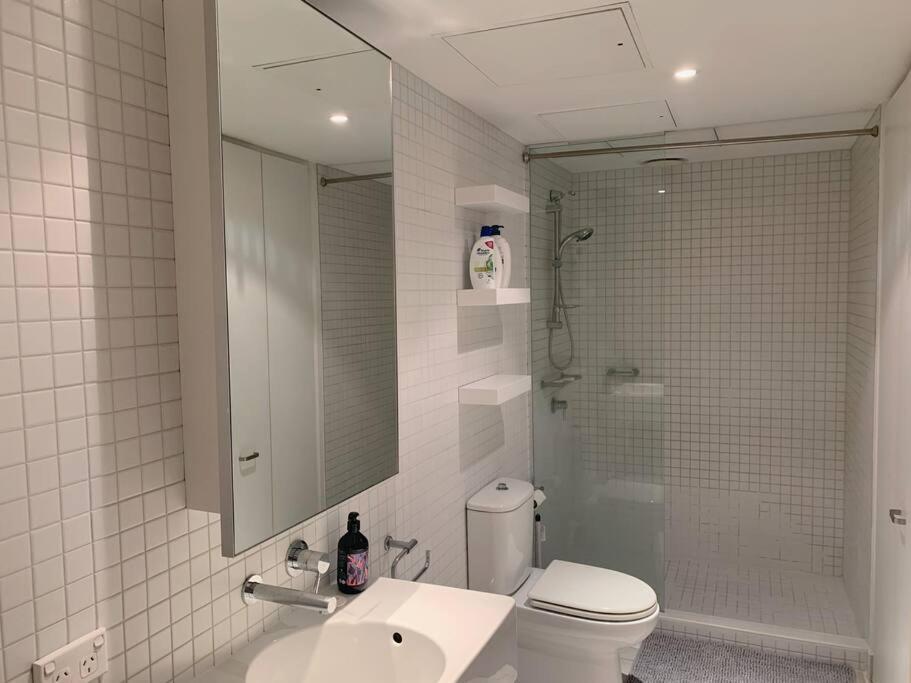 Apartment Light-filled In A Dream Location 150m Away From University Of Melbourne