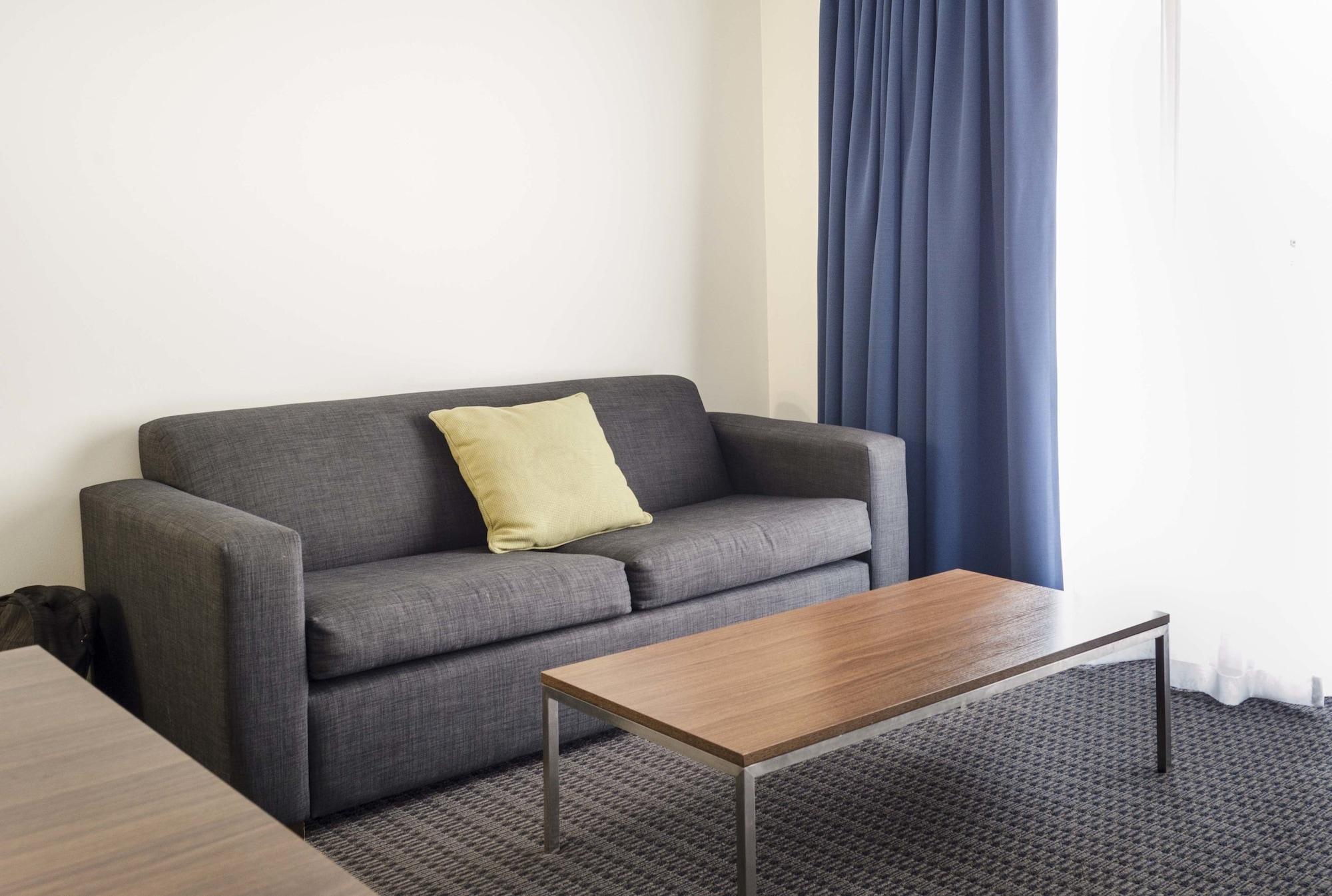 Amazing Accommodations: St Kilda 4* Melbourne