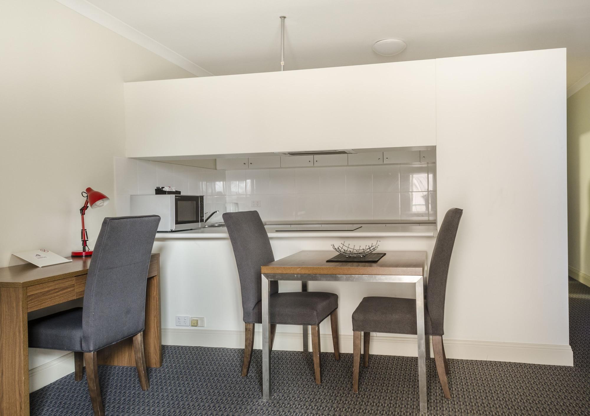 Amazing Accommodations: St Kilda 4* Melbourne