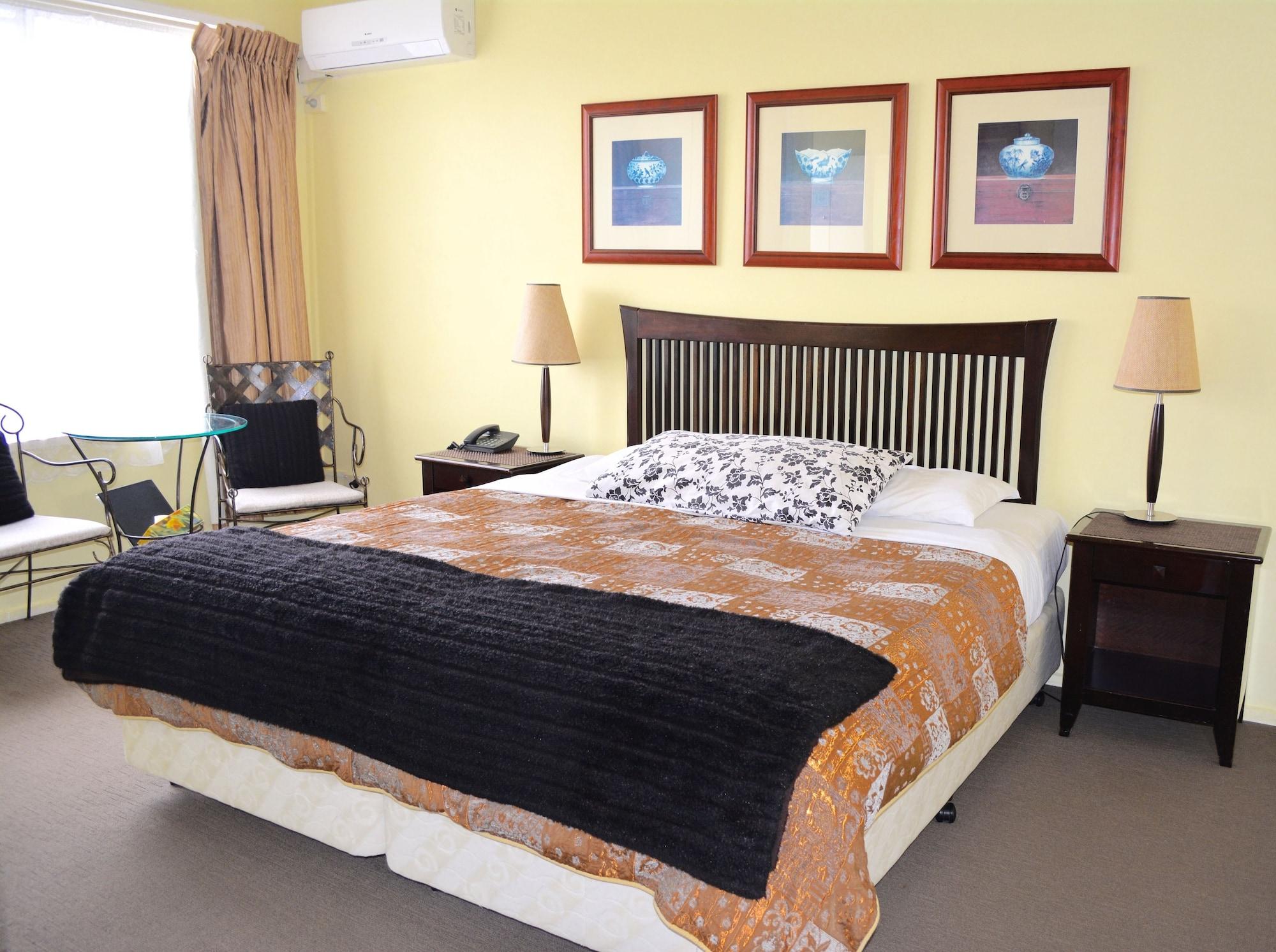 Knightsbridge Aparthotel 3*