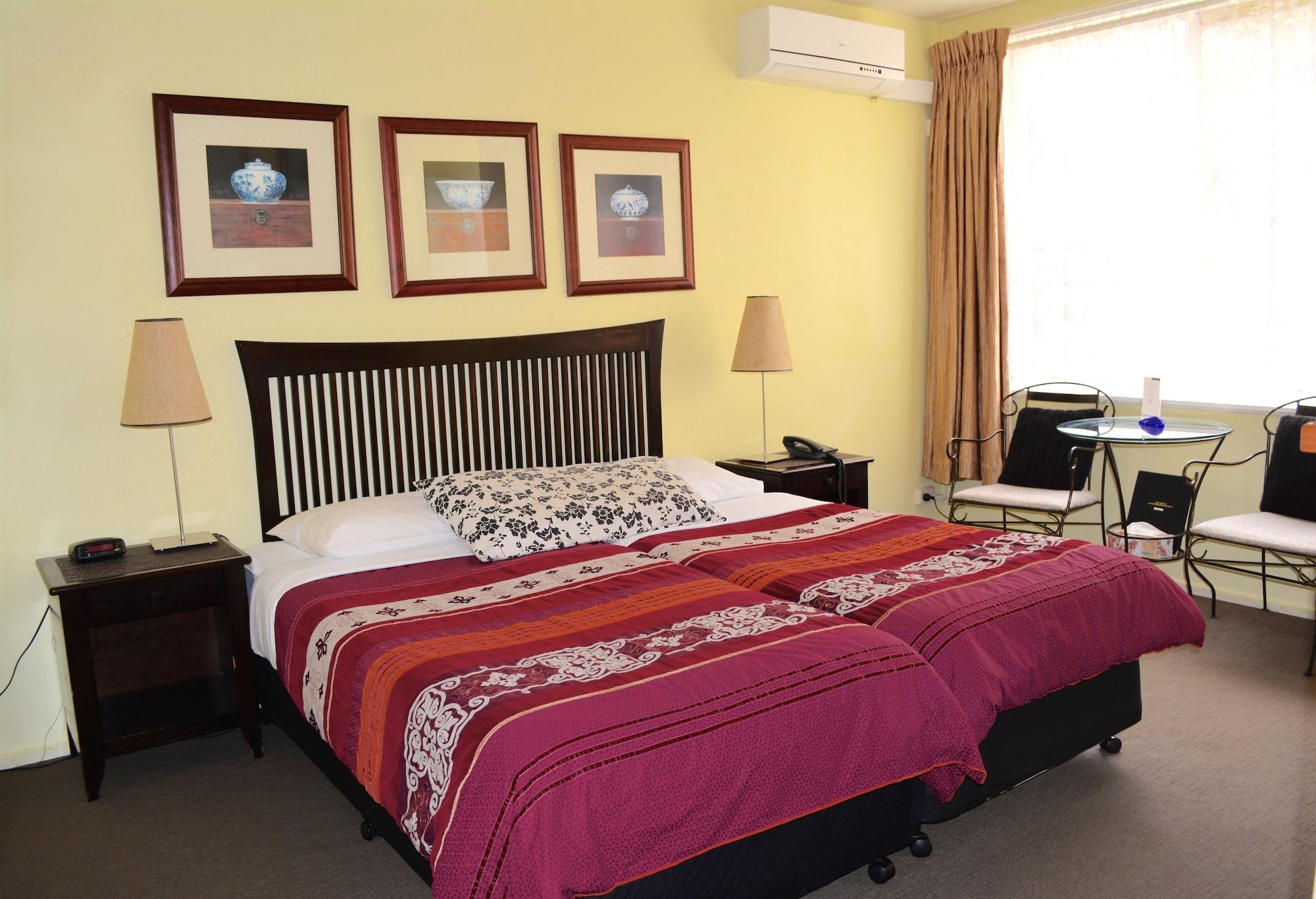 Knightsbridge Aparthotel 3*