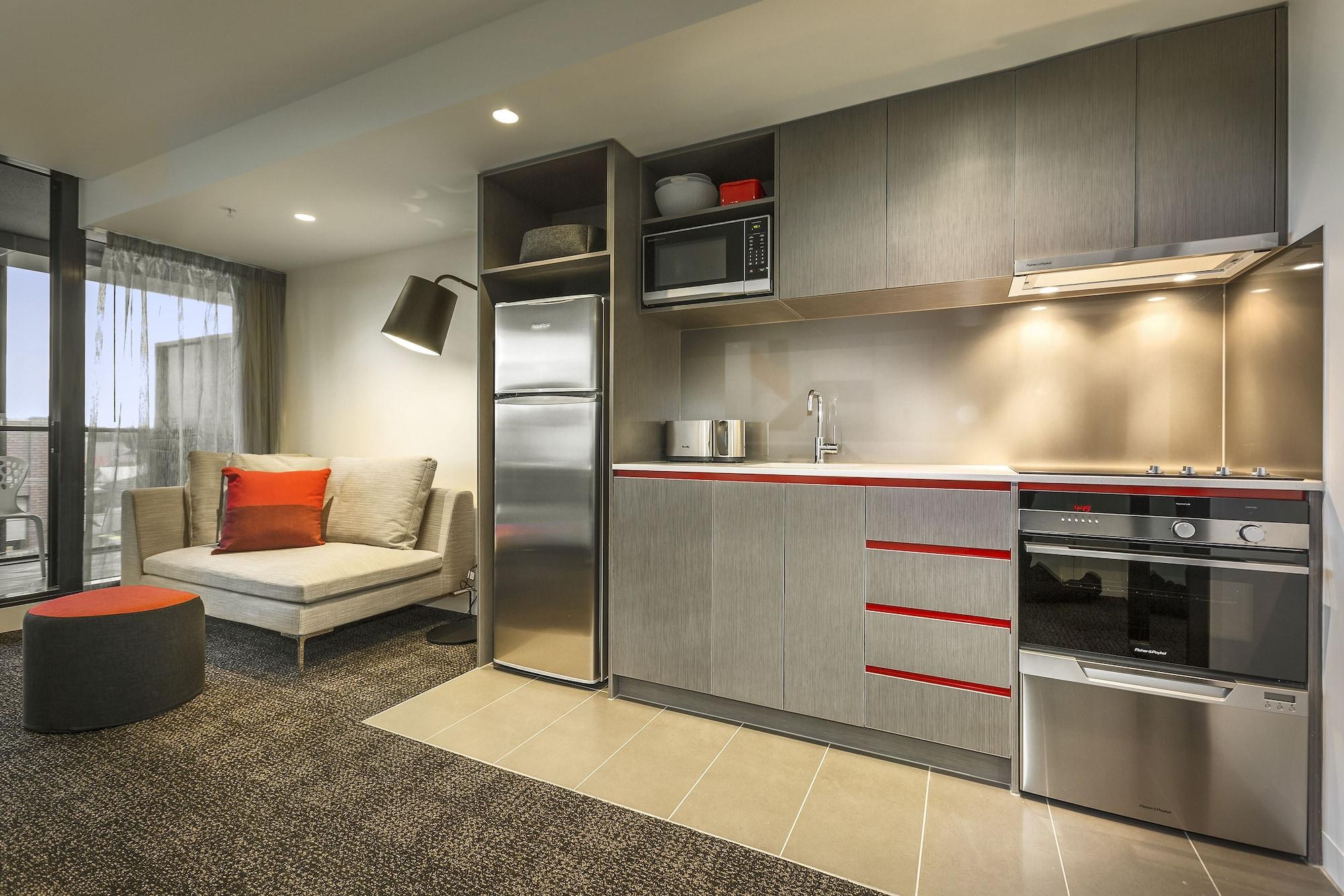 Corporate Living Abbotsford Aparthotel