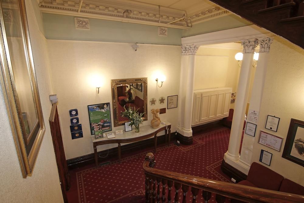 Claremont Hostel *