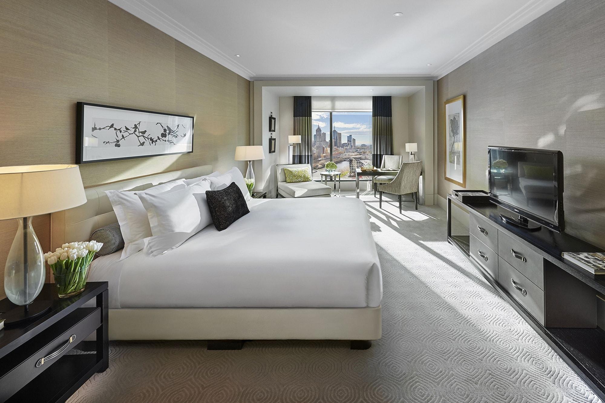 Hotel Crown Towers