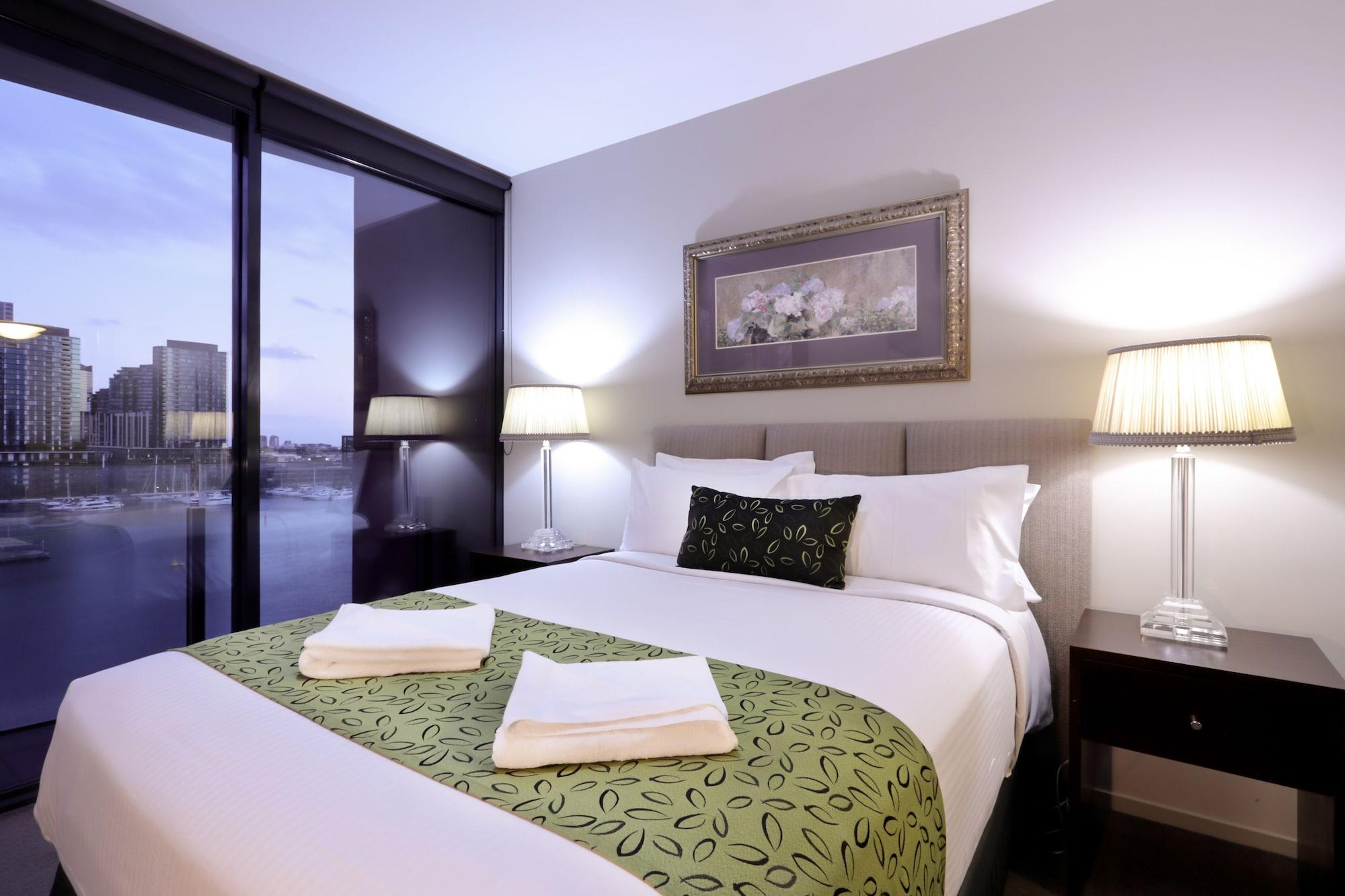 Akom At Docklands Aparthotel