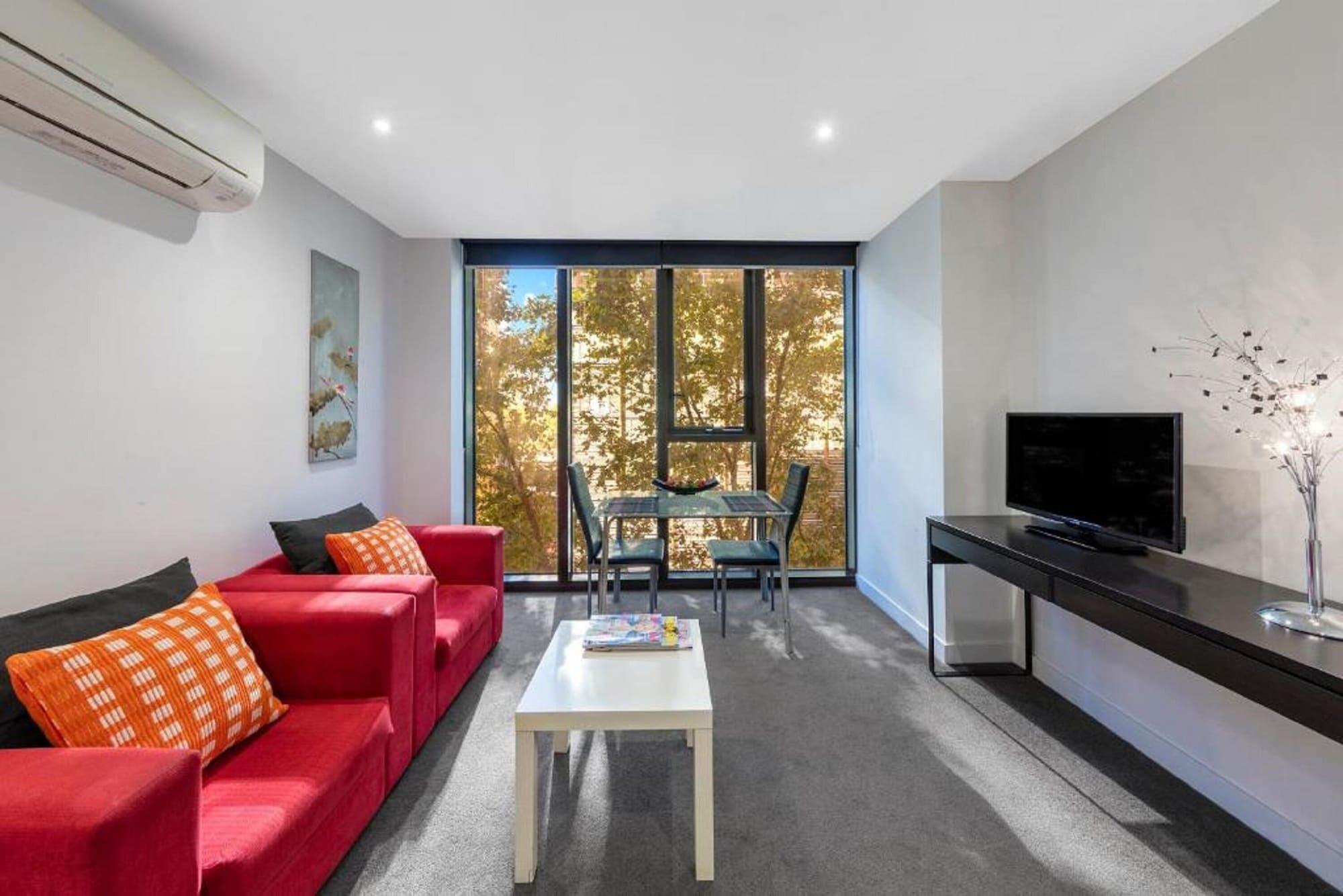 Aura On Flinders Serviced *