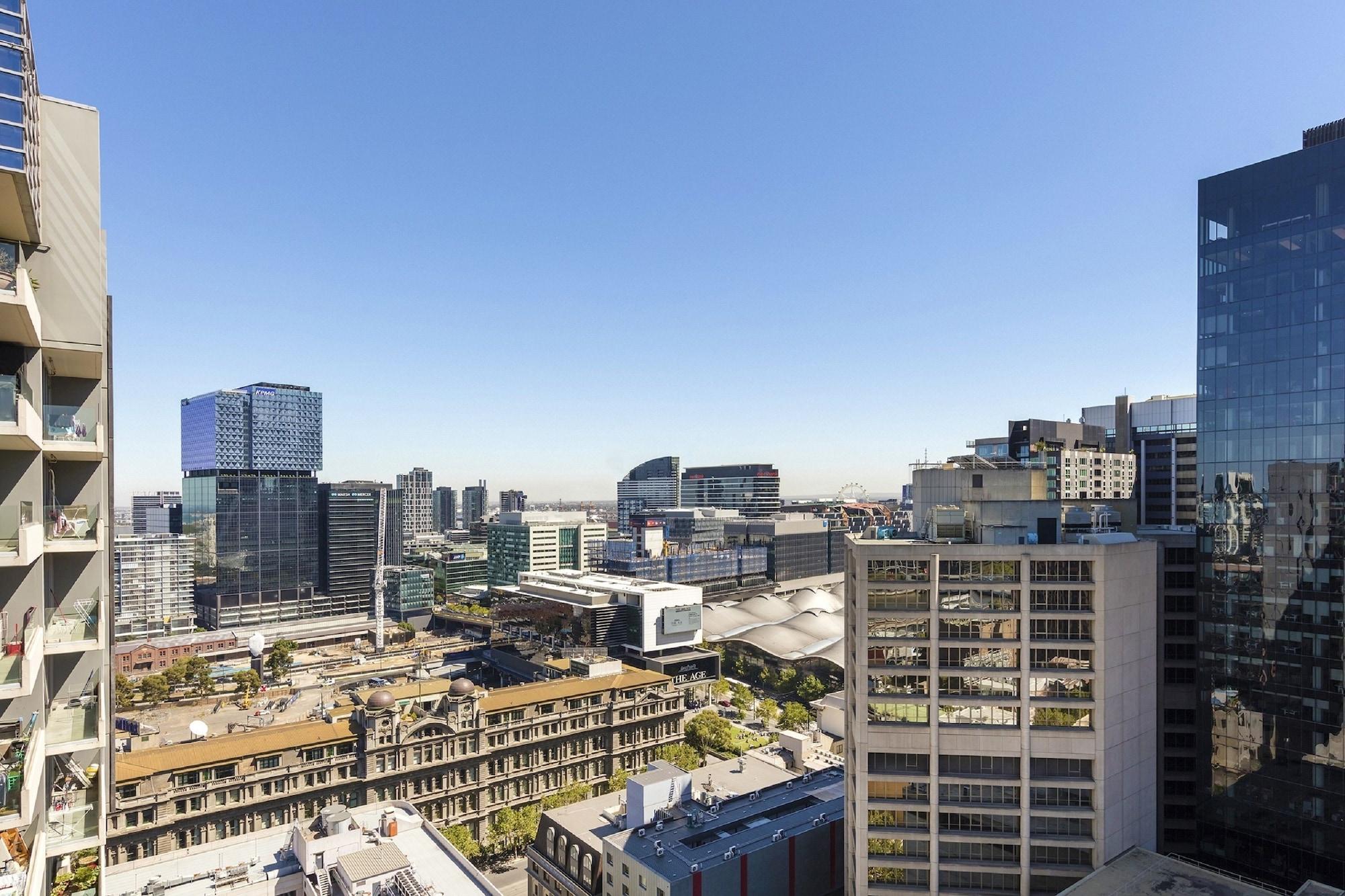Aura On Flinders Serviced Apartment