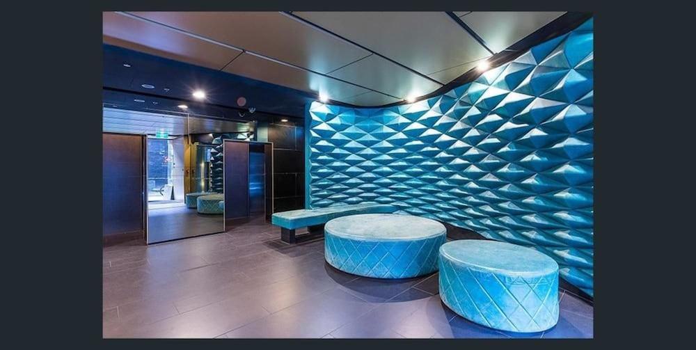 Apartment Aura On Flinders Serviced *