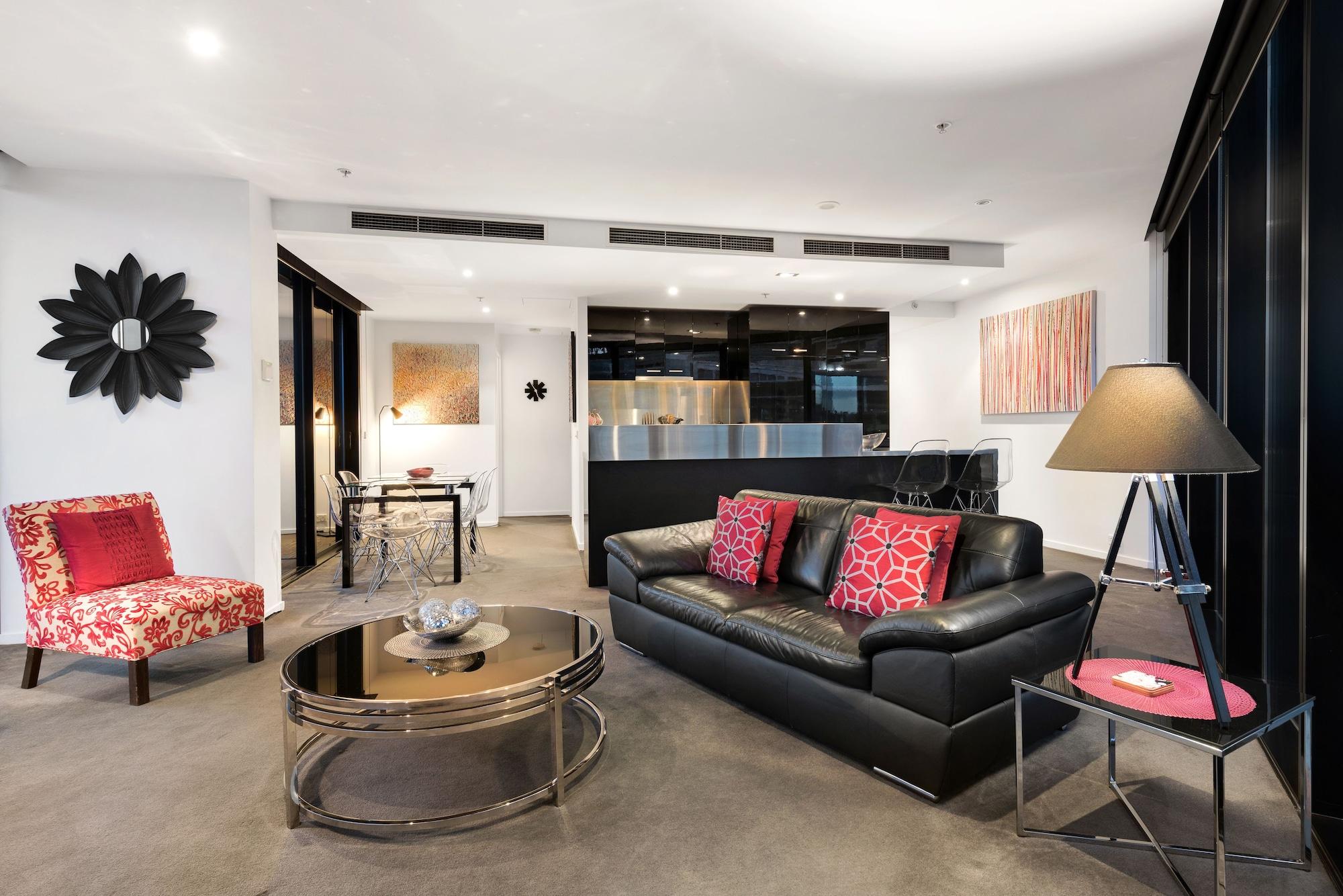 Docklands Executive - *