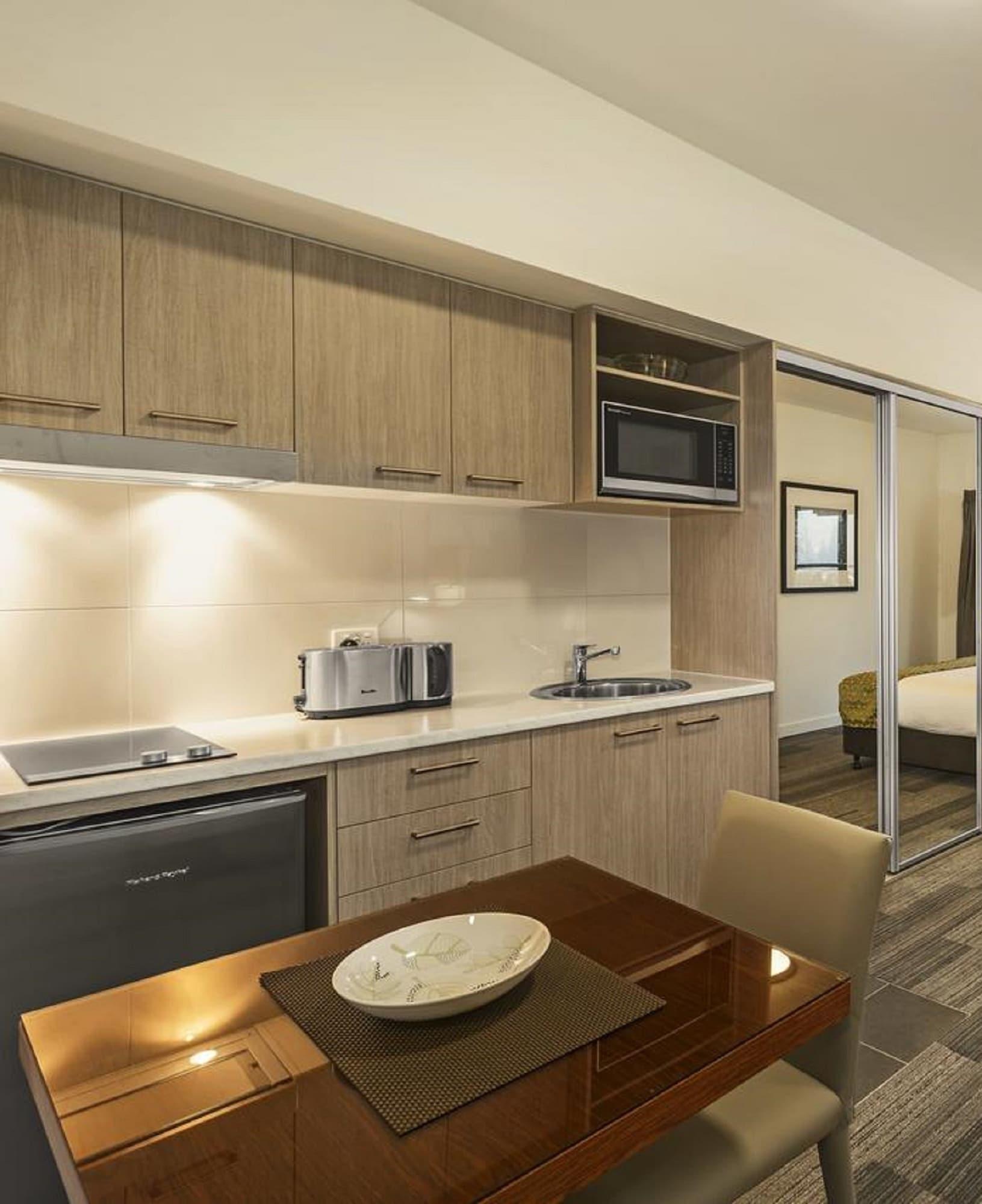 Quest Airport Aparthotel