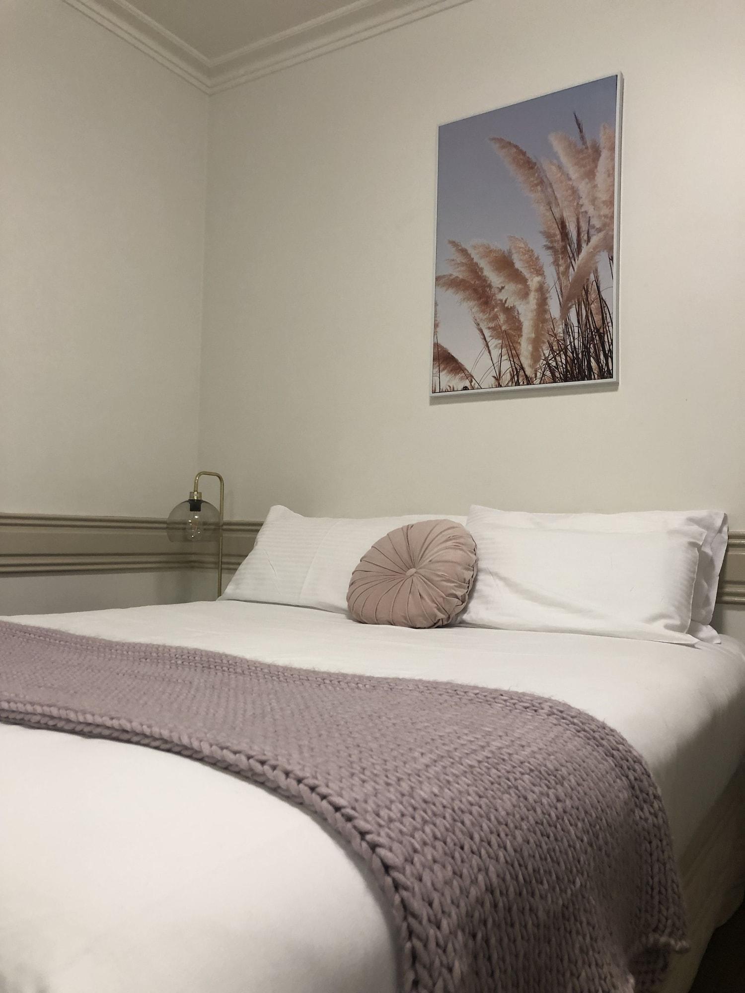 Aparthotel Beaumont Kew 4*