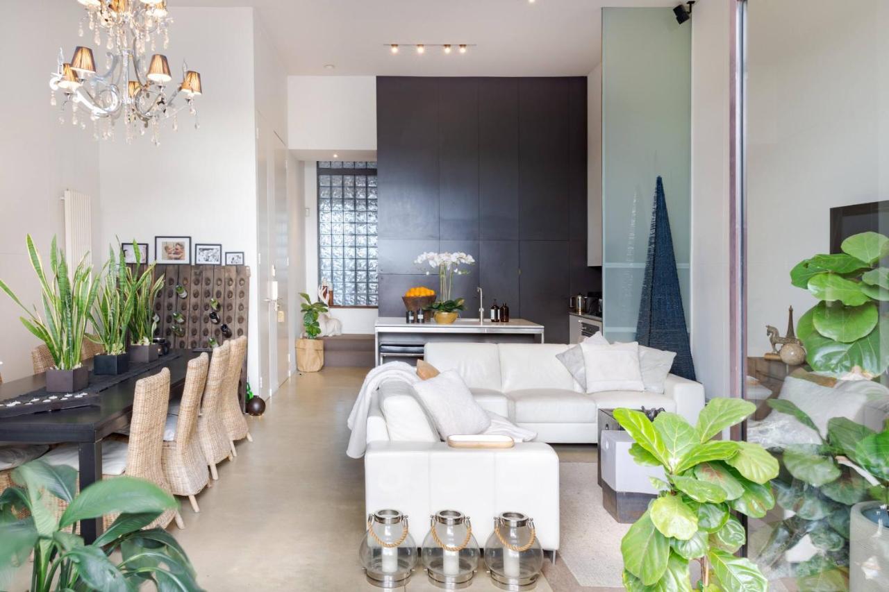 Villa Architectural Home, Pool Oasis/ Steps From Trendy Chapel St. *